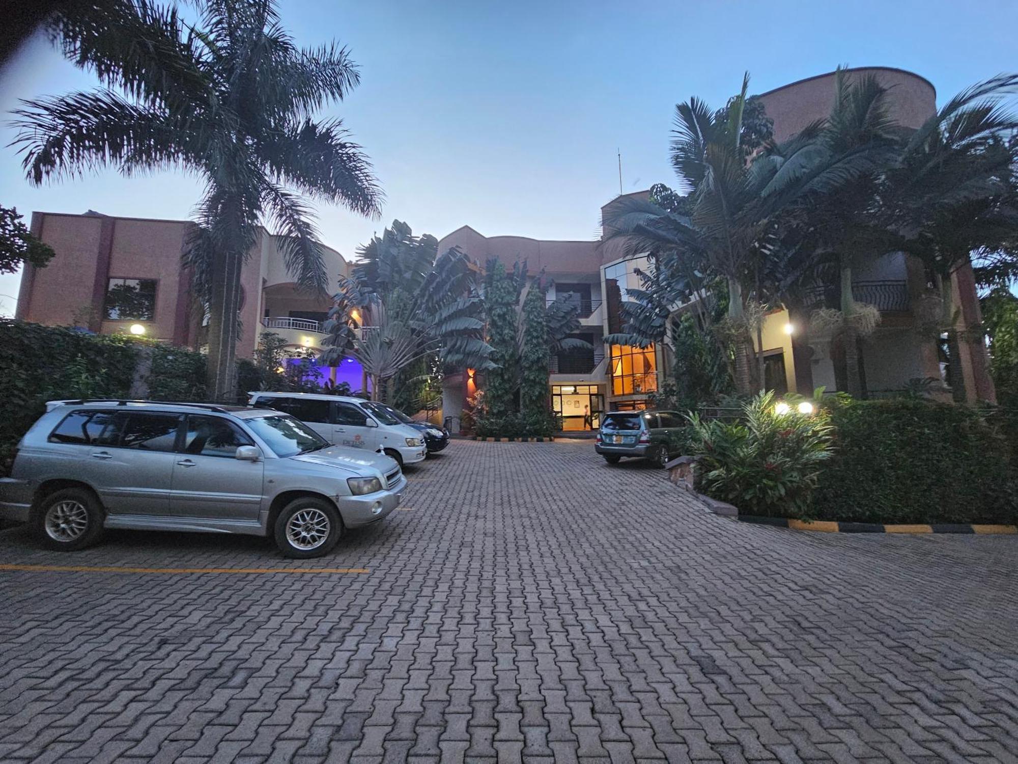 Excelsis Garden Hotels - Кампала Экстерьер фото